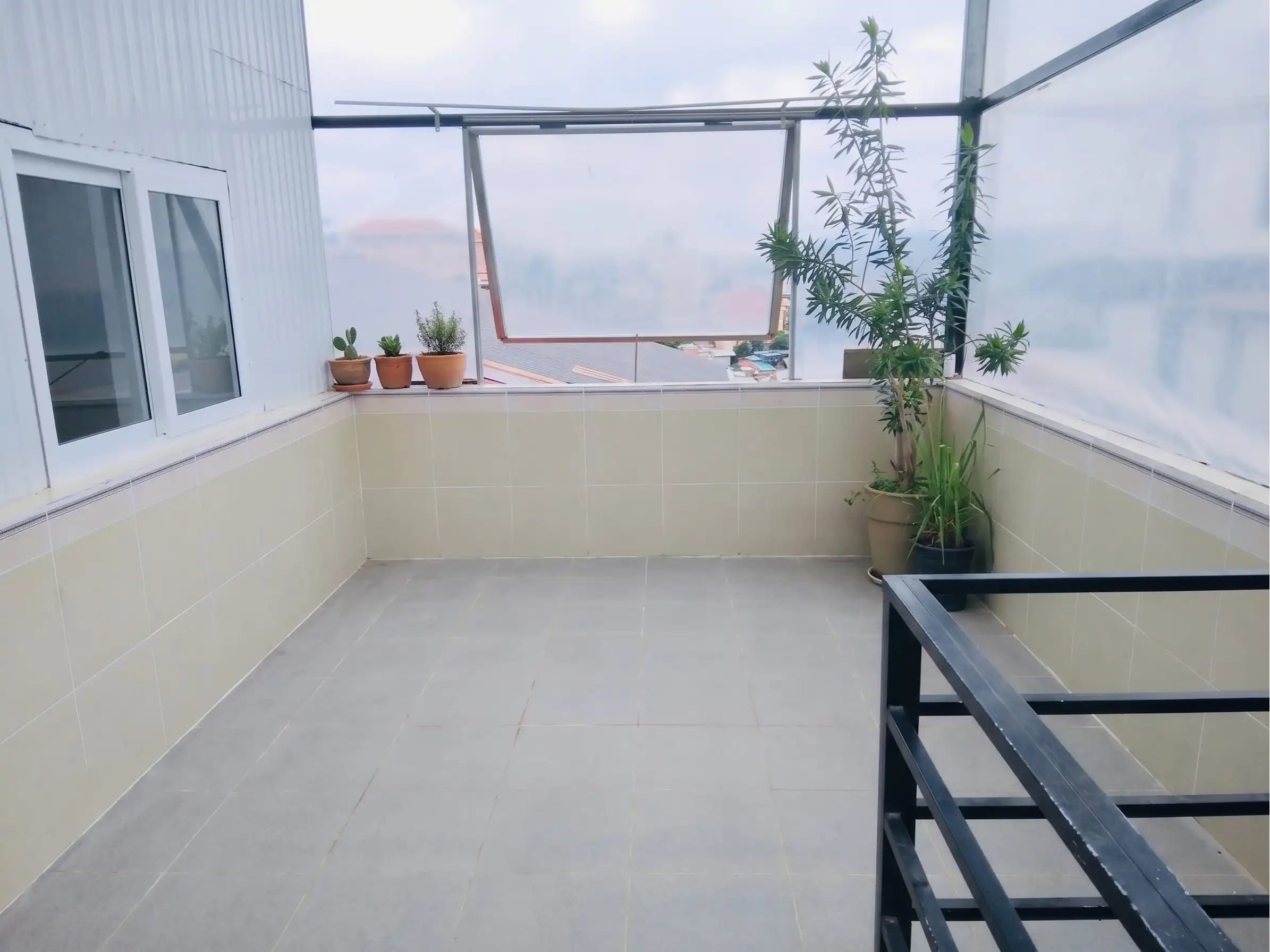 Hiện trạng sân thượng
