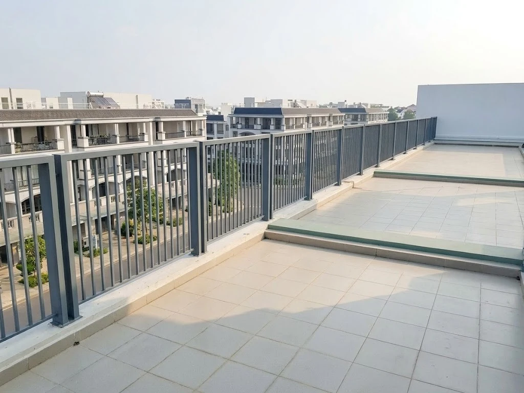 Sân thượng trước thi công